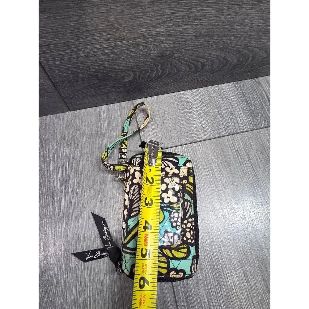 VERA BRADLEY Carry All in One Zip Wristlet Wallet Island Blooms Pattern B000780